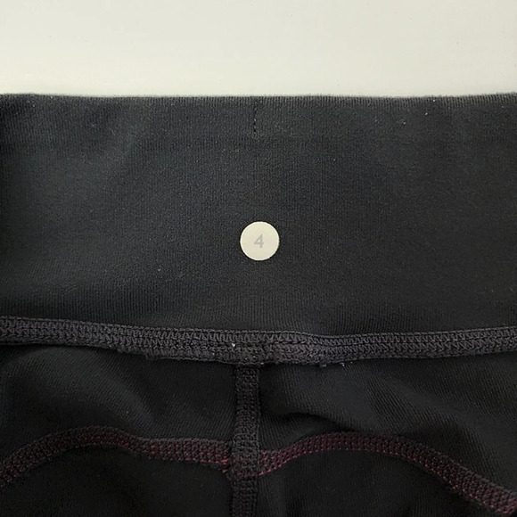 Lululemon Women's Extend Crop II Grey Pink Stitch Stretch 20" Inseam Size 4 - Picture 6 of 13